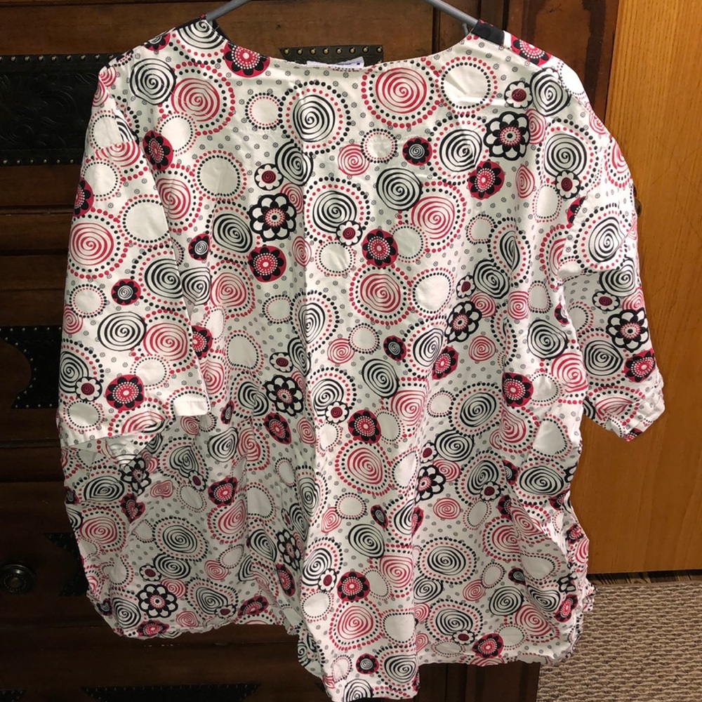Scrub Top - Picture 2 of 5